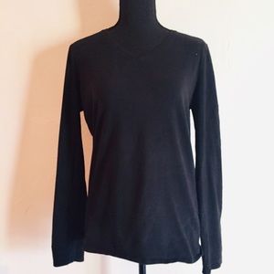 🍒 5/$20 Black Long Sleeve Tee